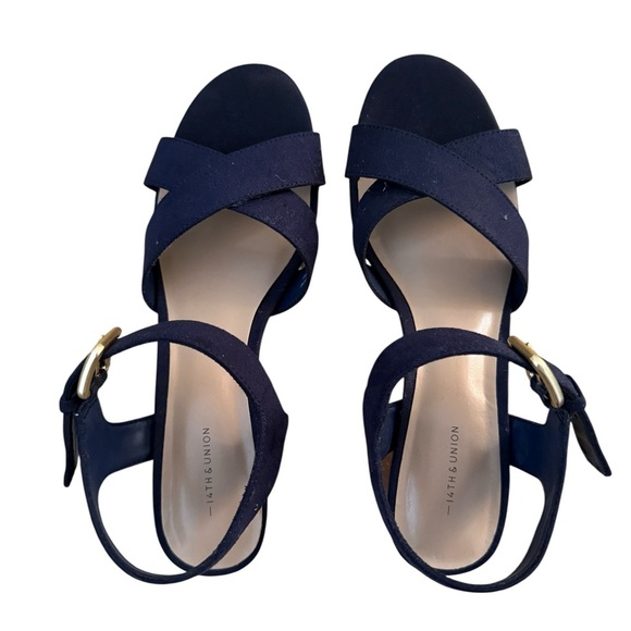 14TH & UNION Navy Blue Sandals w/ Buckle Strap Women 7.5 7-1/2 M - Picture 2 of 8